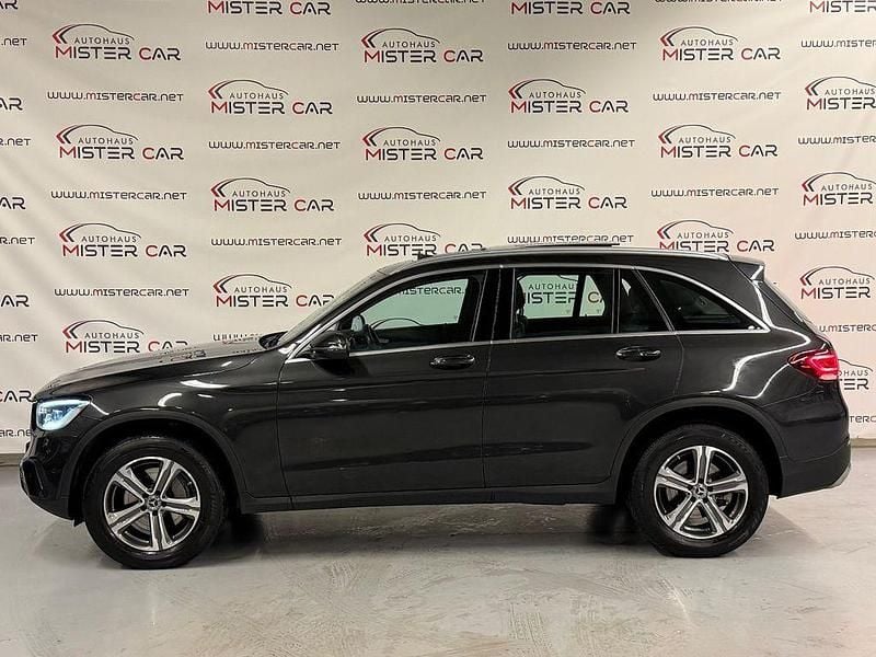 Gebraucht Mercedes GLC220 194 PS (142 kW) 2020 Grau SUV