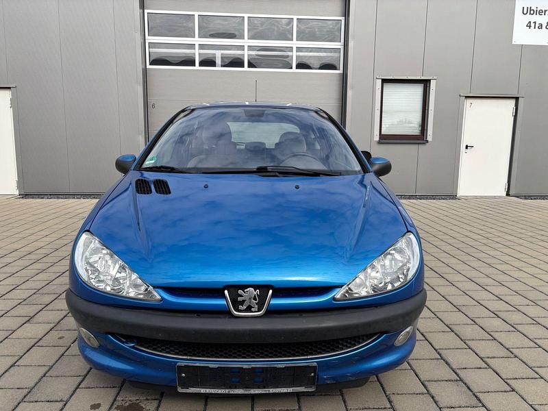 Blau Gebraucht 2004 Peugeot 206 Filou Limousine | 589 € (Guter Preis) - Bild 1/4