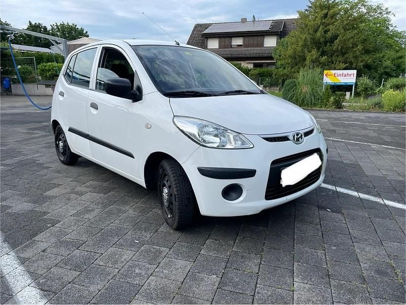 Weiß Gebraucht 2011 Hyundai i10 Kleinwagen | 1.000 € (Superpreis) - Bild 1/4