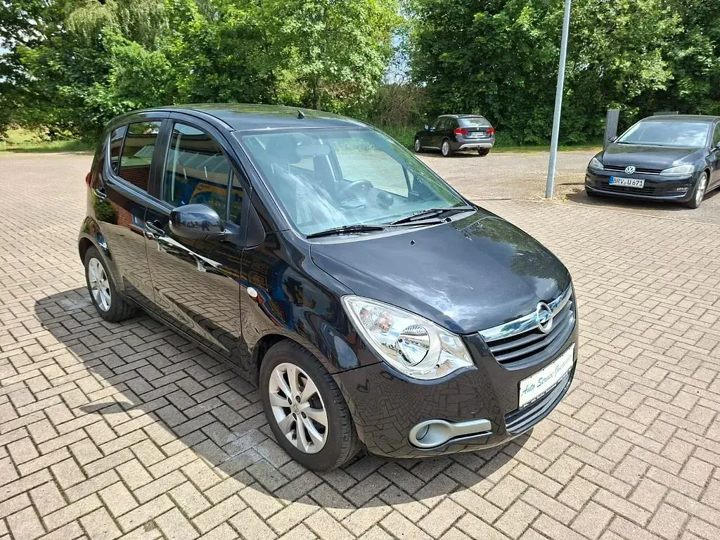 Gebraucht Opel Agila Edition 94 PS (69 kW) 2014 Kosmosschwarz/cosmic black Kleinwagen