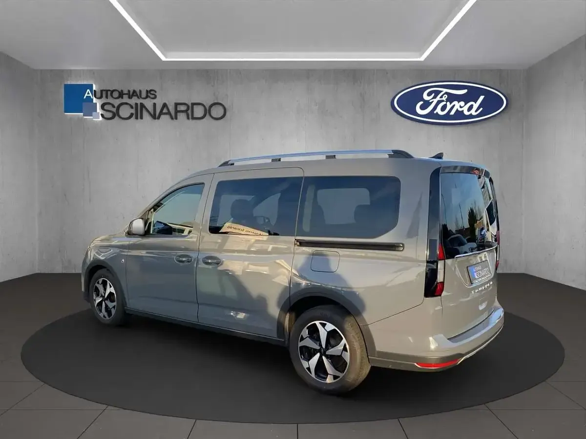 Gebraucht Ford Grand Tourneo Connect Active 114 PS (83 kW) 2023 Grau Van / Kleinbus