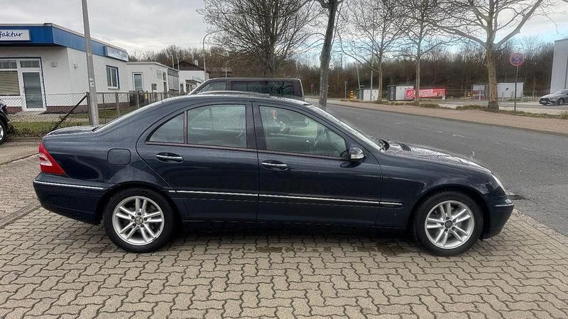 Gebraucht Mercedes C240 Elegance 170 PS (125 kW) 2002 Schwarz Limousine