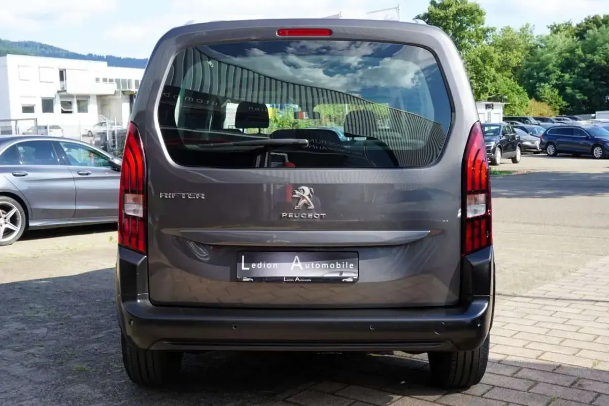 Gebraucht Peugeot Rifter Active 110 PS (80 kW) 2019 Grau Van / Kleinbus
