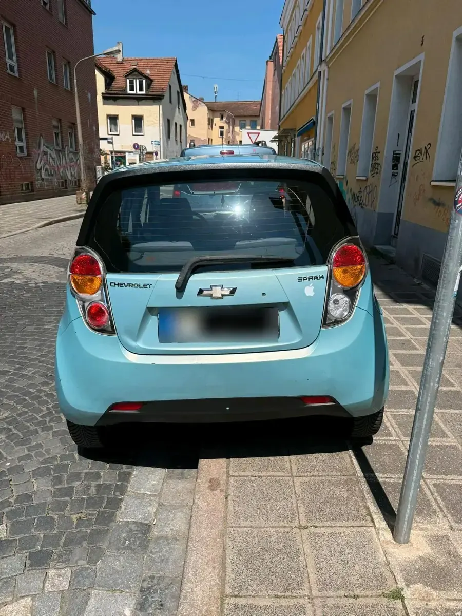 Gebraucht Chevrolet Spark 68 PS (50 kW) 2011 Blau Kleinwagen