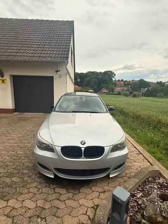 Gebraucht BMW 520 170 PS (125 kW) 2005 Silber Limousine