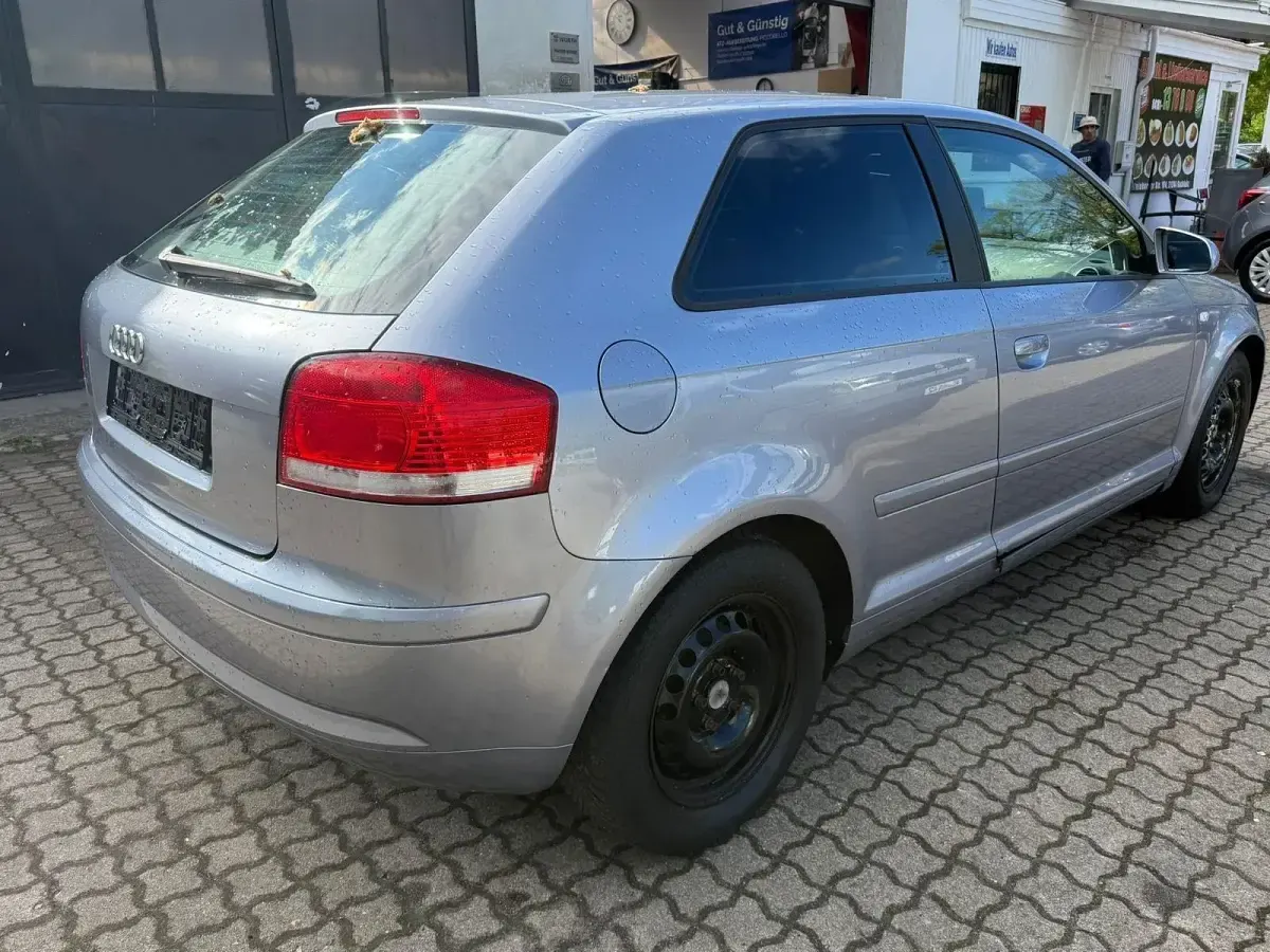 Gebraucht Audi A3 102 PS (75 kW) 2004 Blau Kleinwagen