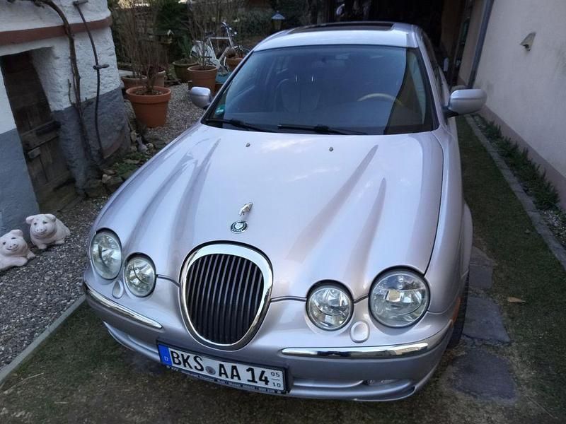 Silber Gebraucht 2000 Jaguar S-Type Executive Limousine | 6.900 € (Etwas zu teuer) - Bild 1/4