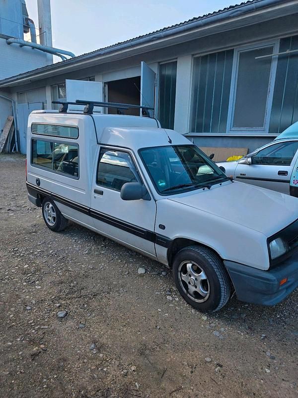 Gebraucht Renault Rapid 79 PS (58 kW) 1996 Beige Van / Kleinbus
