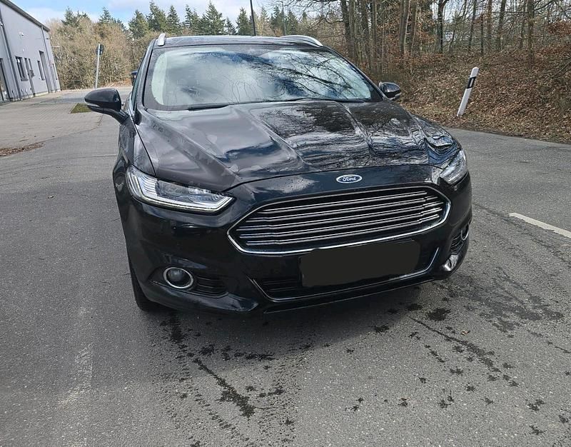 Gebraucht Ford Mondeo 179 PS (131 kW) 2018 Schwarz Kombi