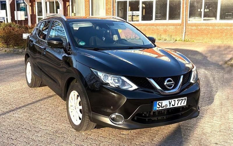 Schwarz Gebraucht 2017 Nissan Qashqai N-Connecta SUV | 13.100 € (Fairer Preis) - Bild 1/4