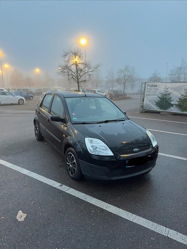 Blau Gebraucht 2007 Ford Fiesta Kleinwagen | 700 € (Superpreis) - Bild 1/4