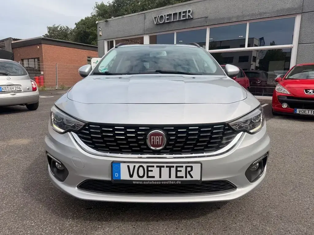Gebraucht Fiat Tipo Lounge 120 PS (88 kW) 2016 Limousine