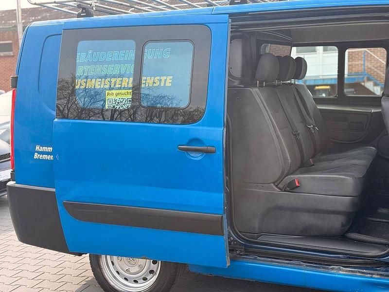 Gebraucht Toyota Proace Comfort 128 PS (94 kW) 2015 Blau Van / Kleinbus