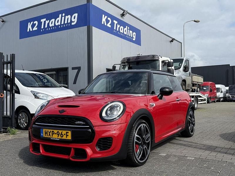 Rot Gebraucht 2017 Mini John Cooper Works Chili Kleinwagen | 16.990 € (Fairer Preis) - Bild 1/4