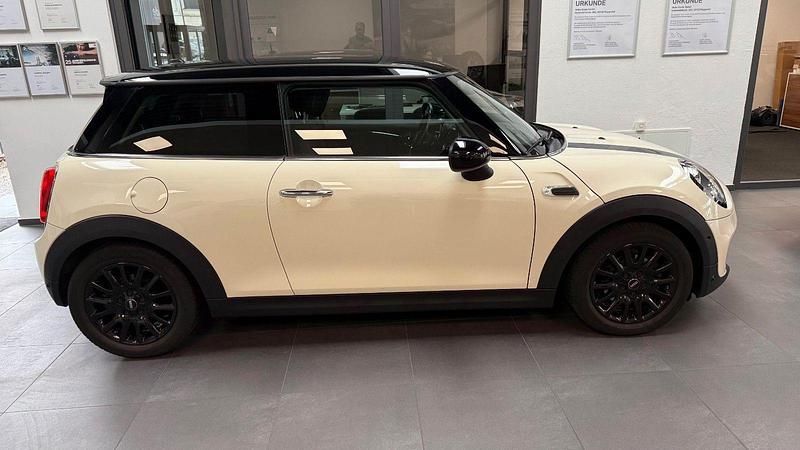 Gebraucht Mini Cooper 136 PS (100 kW) 2015 Weiß Kleinwagen