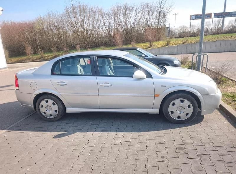 Gebraucht Opel Vectra Comfort 147 PS (108 kW) 2002 Silber Kombi