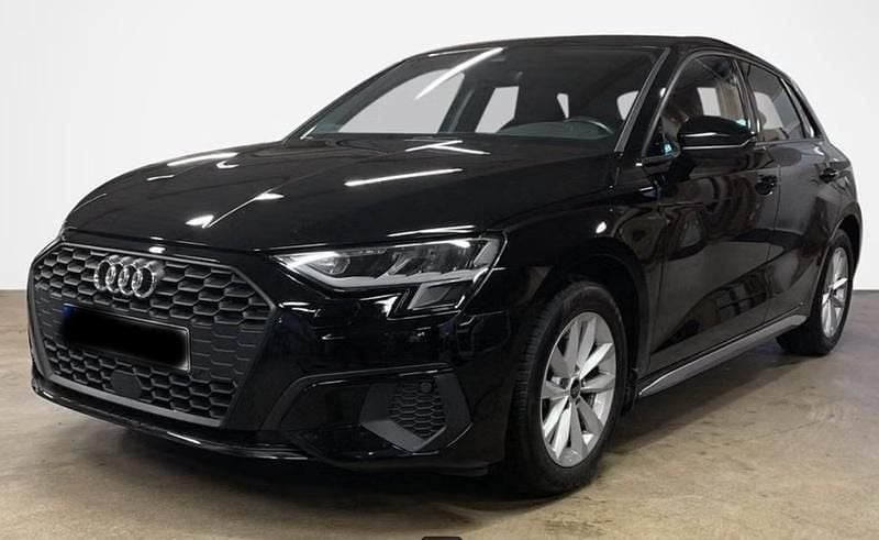 Brillantschwarz Gebraucht 2021 Audi A3 Basis Kombi | 23.900 € (Fairer Preis) - Bild 1/4