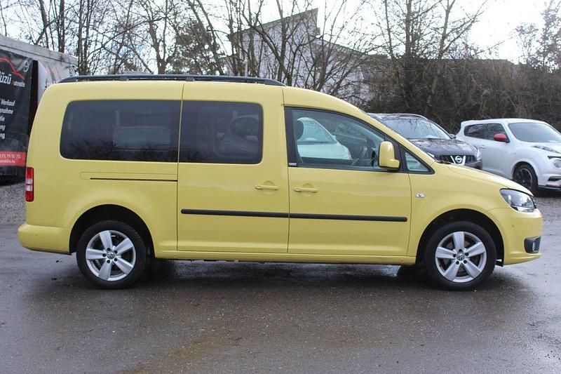 Gebraucht VW Caddy Maxi Edition 105 PS (77 kW) 2013 Gelb Van / Kleinbus