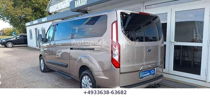 Gebraucht Ford Transit Tourneo 131 PS (96 kW) 2021 Diffused silver Van / Kleinbus