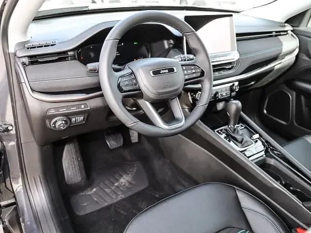 Gebraucht Jeep Compass Limited 241 PS (177 kW) 2022 Grau SUV