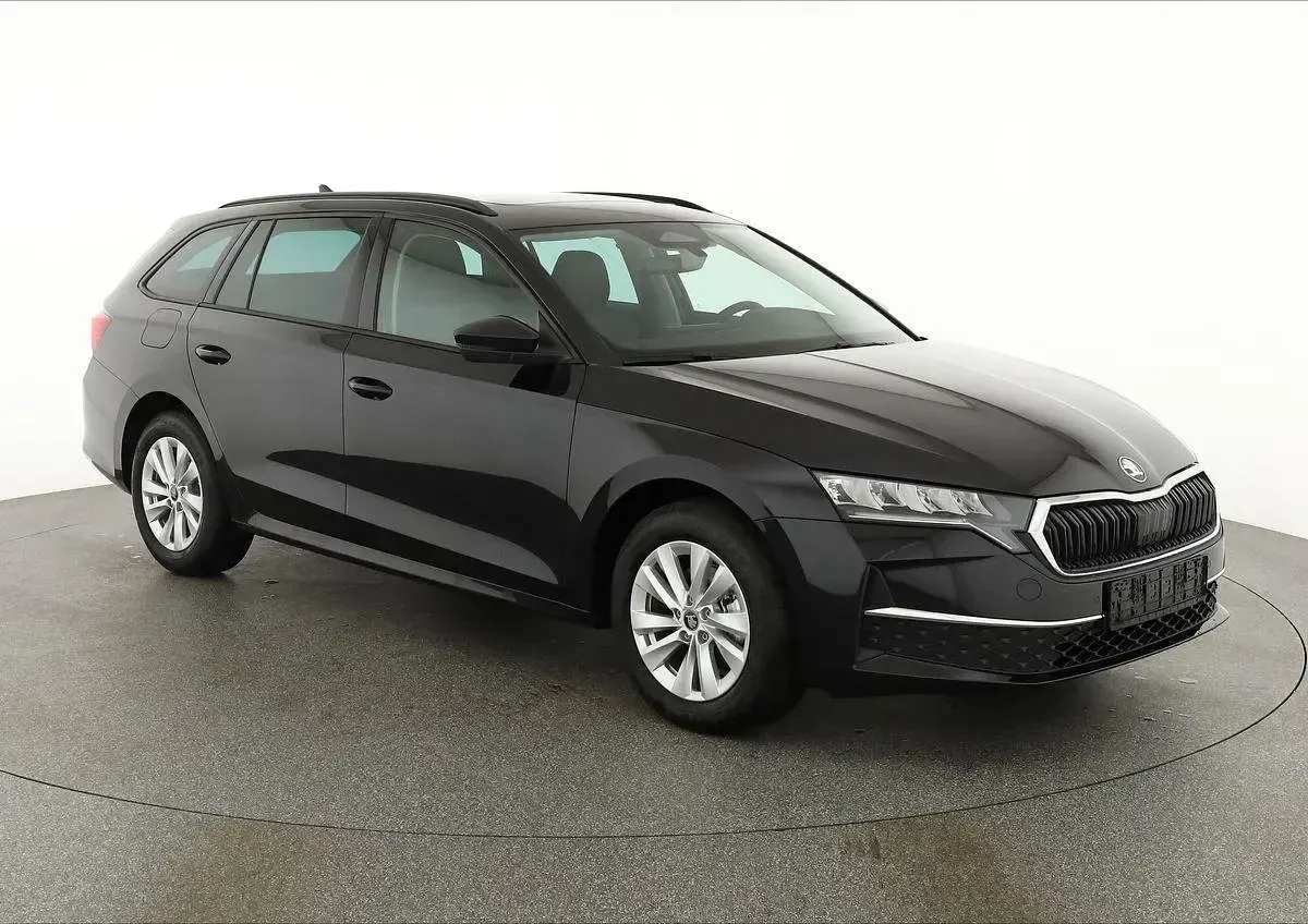 Neu Skoda Octavia Selection 150 PS (110 kW) 2026 Black magic perleffekt Kombi
