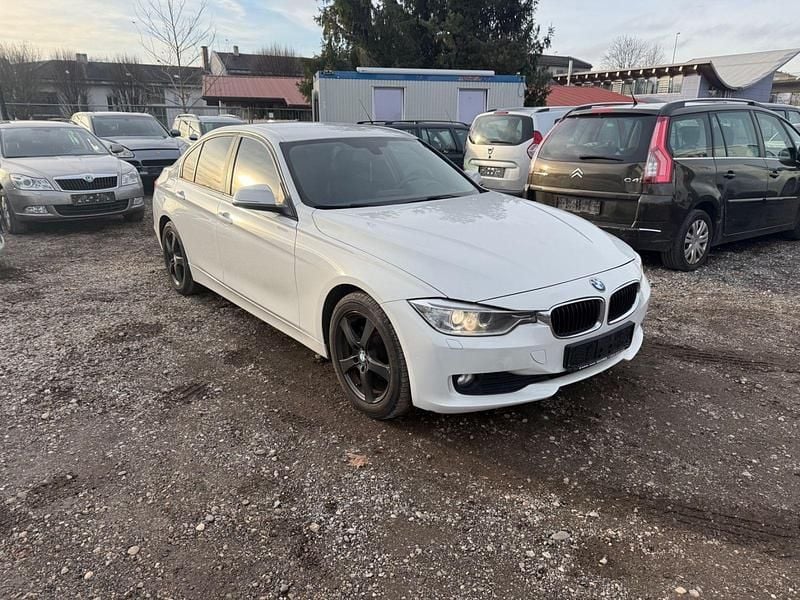 Weiß Gebraucht 2016 BMW 316 Limousine | 7.700 € (Superpreis) - Bild 1/4