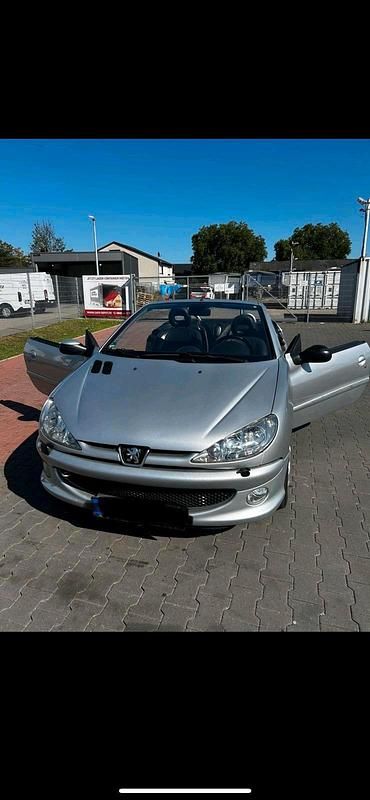 Silber Gebraucht 2007 Peugeot 206 CC Cabrio | 1.499 € (Fairer Preis) - Bild 1/4