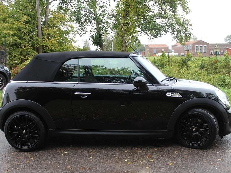 Gebraucht Mini One Cabriolet 98 PS (72 kW) 2011 Schwarz Cabrio