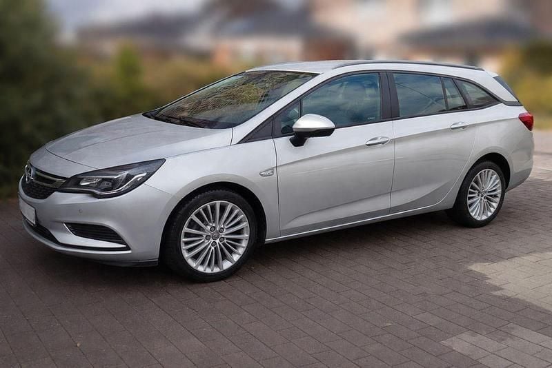 Gebraucht Opel Astra Edition 105 PS (77 kW) 2017 Silber Kombi