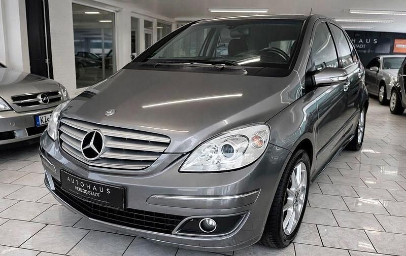 Gebraucht Mercedes B150 95 PS (69 kW) 2008 Grau Van / Kleinbus