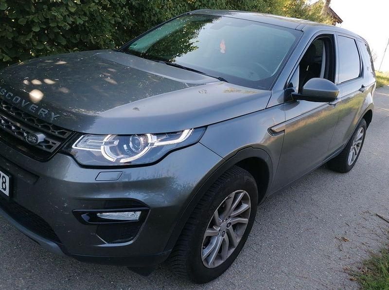 Grau Gebraucht 2018 Land Rover Discovery Sport HSE SUV | 15.499 € (Fairer Preis) - Bild 1/4