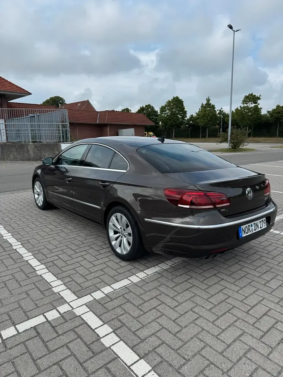 Usata VW Passat 140 CV (102 kW) 2013 Marrone Berlina