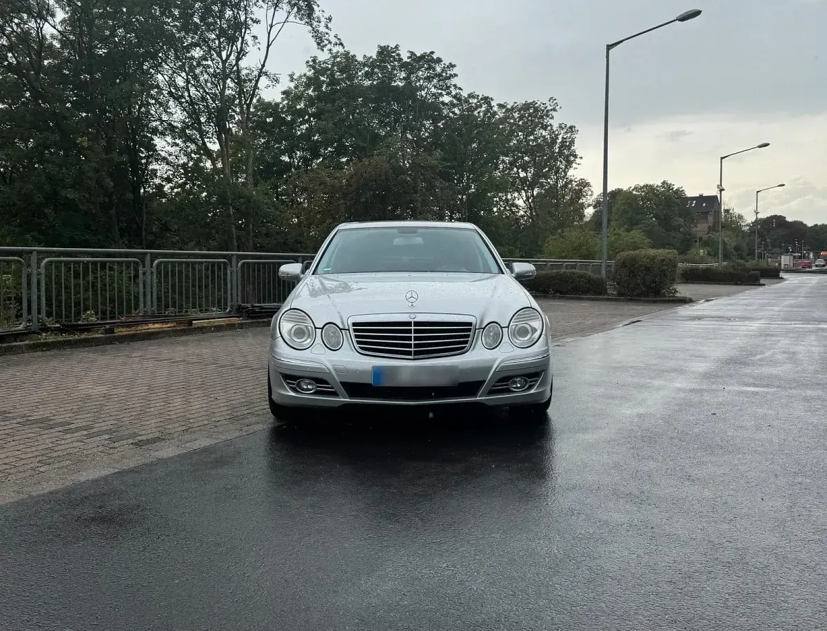 Gebraucht Mercedes E350 272 PS (200 kW) 2008 Limousine