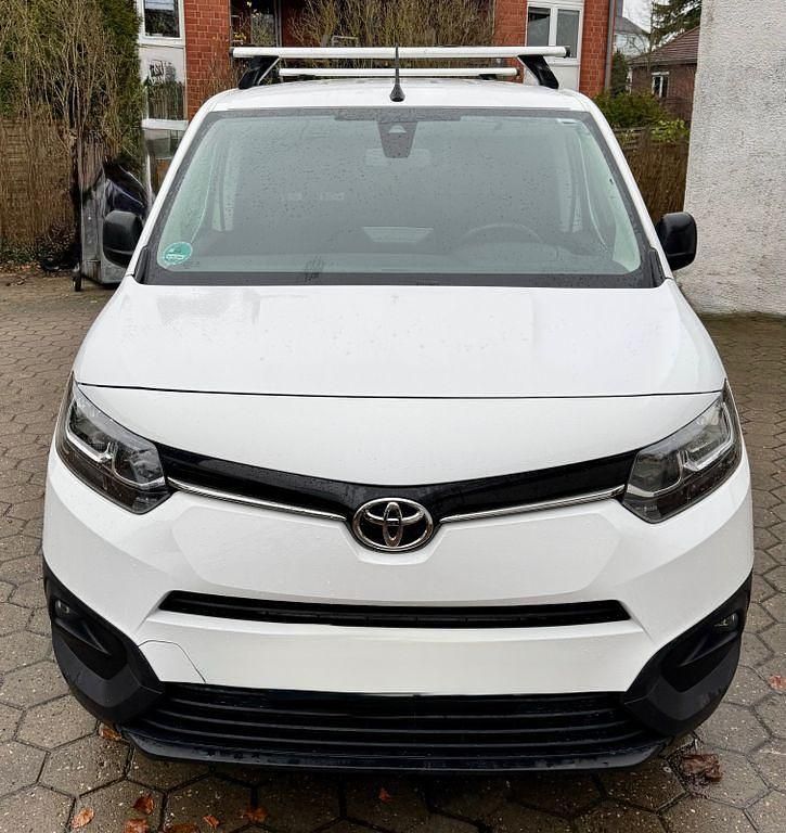 Weiß Gebraucht 2021 Toyota Proace City City Van / Kleinbus | 13.900 € (Guter Preis) - Bild 1/4