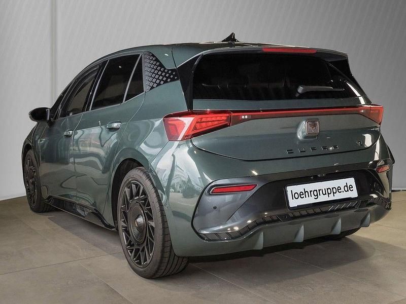 Gebraucht Cupra Born VZ 244 kW (333 PS) 2025 Darkforestgrün Kleinwagen