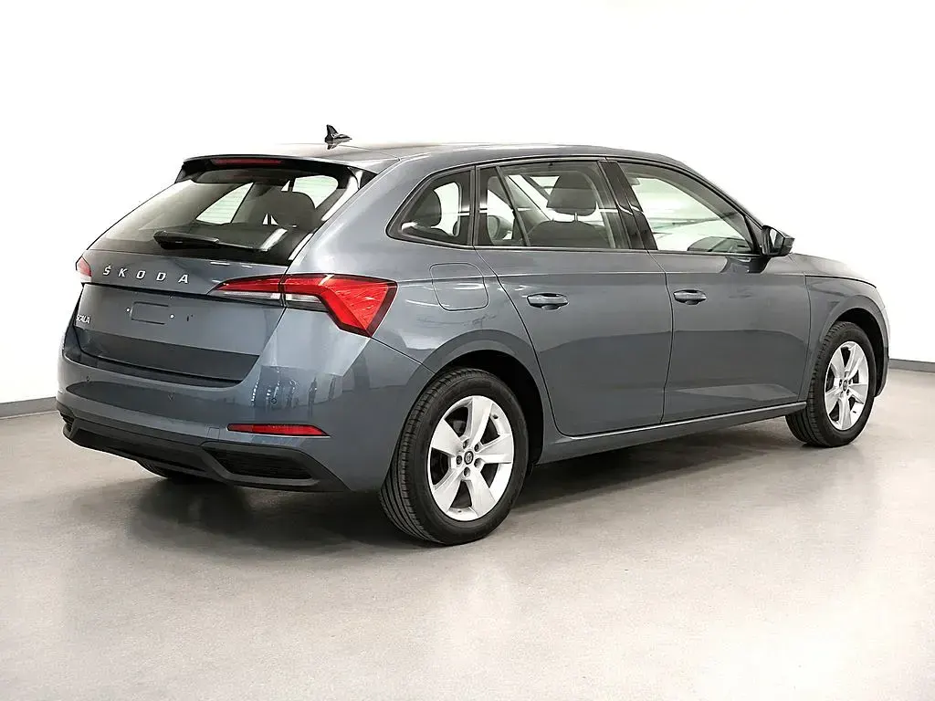 Gebraucht Skoda Scala 150 PS (110 kW) 2025 Grau Kleinwagen