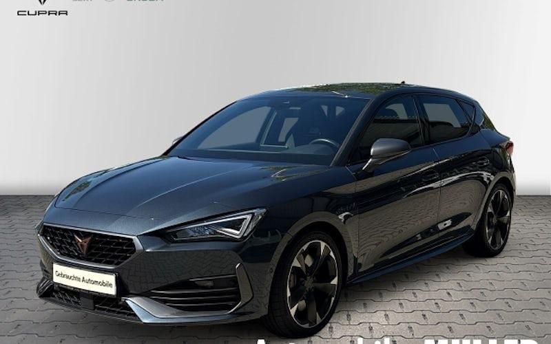 Grau Gebraucht 2022 Cupra Leon Limousine | 27.579 € (Fairer Preis) - Bild 1/4