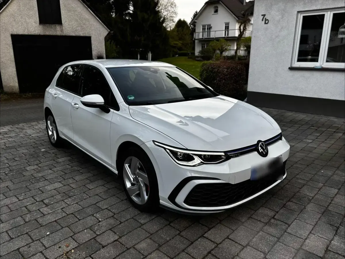 Gebraucht VW Golf VIII GTE 245 PS (180 kW) 2021 Weiß Limousine