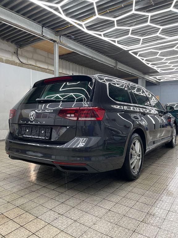 Gebraucht VW Passat Business 150 PS (110 kW) 2020 Grau Kombi