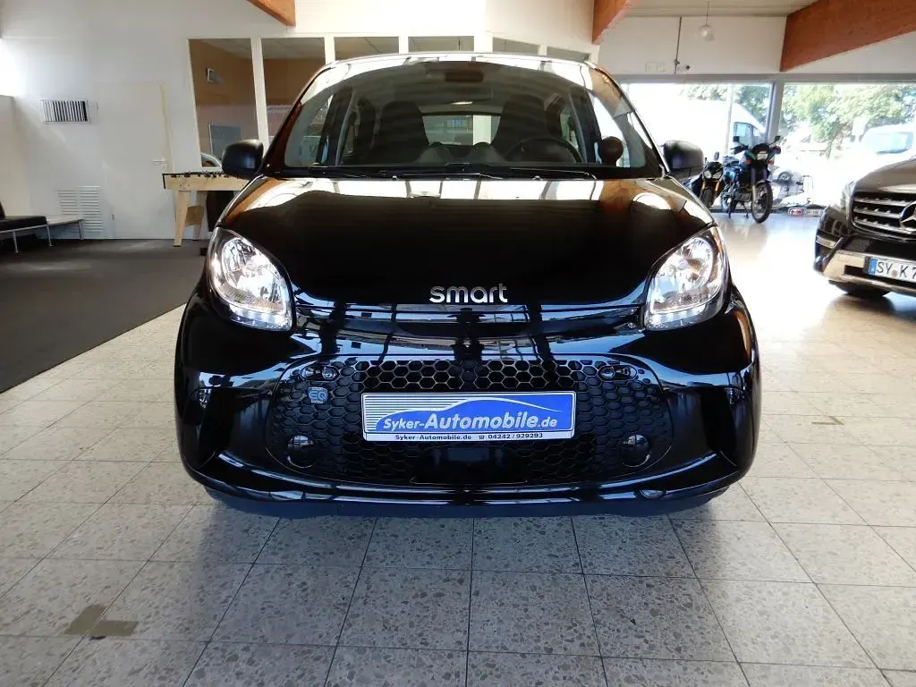 Gebraucht Smart ForFour Electric Drive 60 kW (82 PS) 2021 Schwarz Limousine