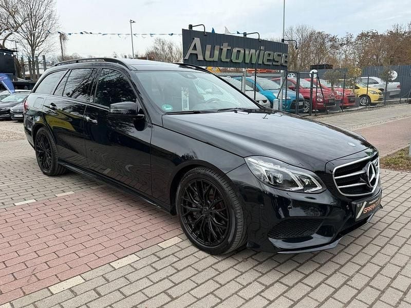 Gebraucht Mercedes E350 AMG 258 PS (189 kW) 2015 Schwarz Limousine