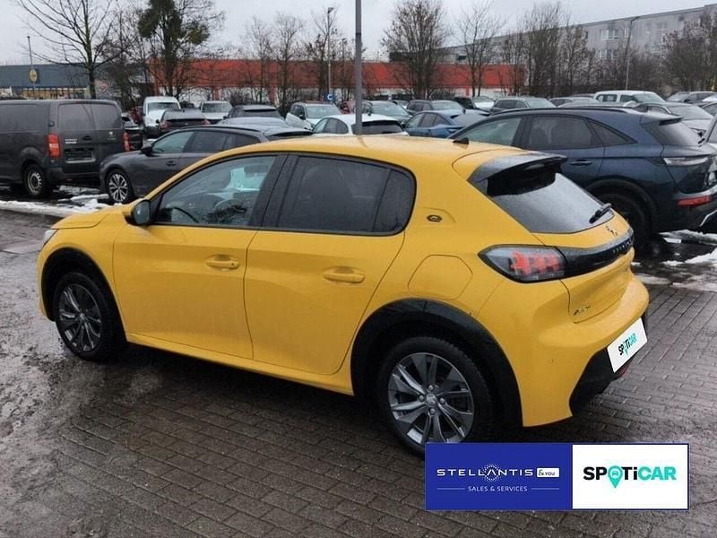 Gebraucht Peugeot e-208 Active 100 kW (136 PS) 2021 Gelb Kleinwagen