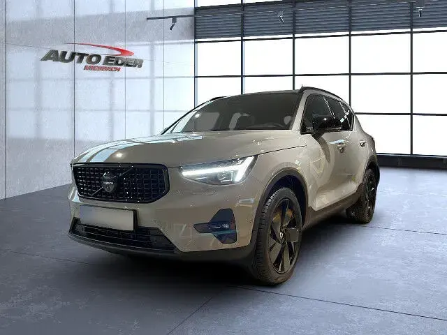 Gebraucht Volvo XC40 Plus 163 PS (119 kW) 2025 Vapour greymetallic SUV