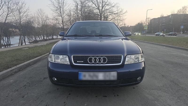 Gebraucht Audi A4 115 PS (84 kW) 2000 Blau Limousine