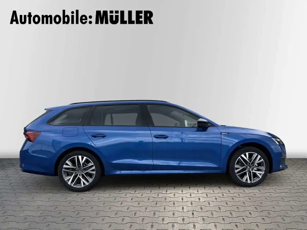 Gebraucht Skoda Octavia SportLine 150 PS (110 kW) 2026 Raceblau metallic Kombi