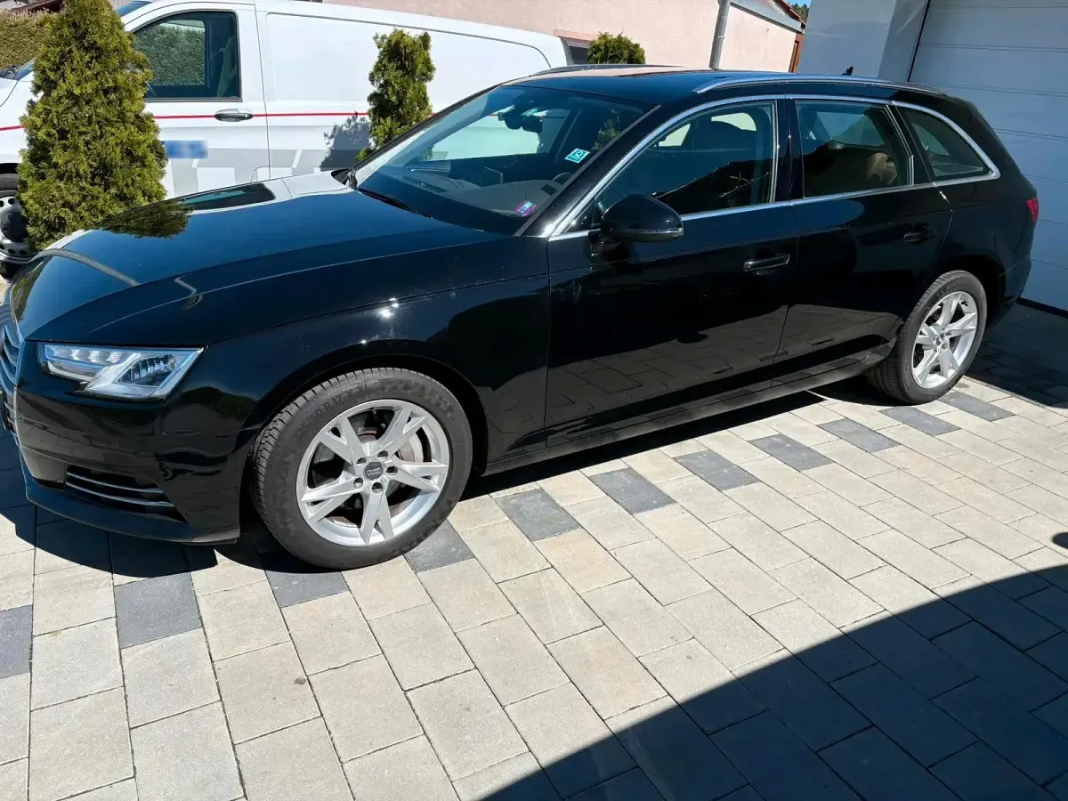 Gebraucht Audi A4 Sport 218 PS (160 kW) 2016 Schwarz Kombi