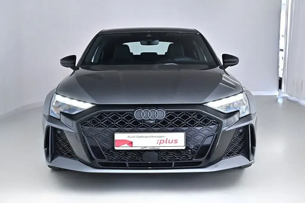 Gebraucht Audi RS3 Sport 400 PS (294 kW) 2025 Daytonagrau perleffekt Limousine