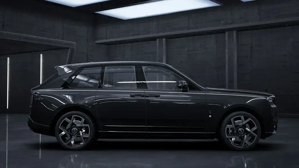 Neu Rolls Royce Cullinan 600 PS (441 kW) 2026 Black diamond SUV