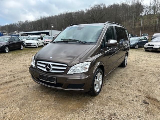 Dolomitbraun Gebraucht 2013 Mercedes Viano Edition Van / Kleinbus | 19.950 € (Fairer Preis) - Bild 1/4