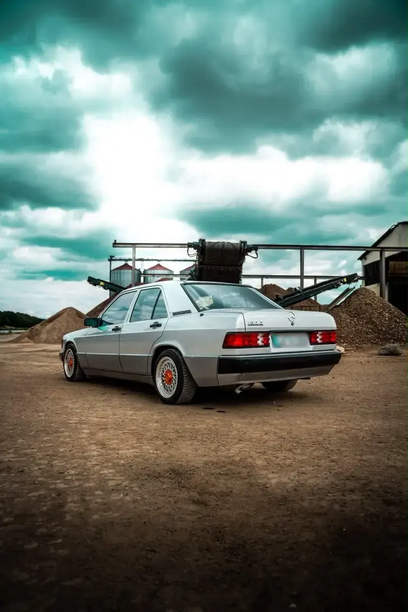 Gebraucht Mercedes 190 109 PS (80 kW) 1992 Silber Limousine